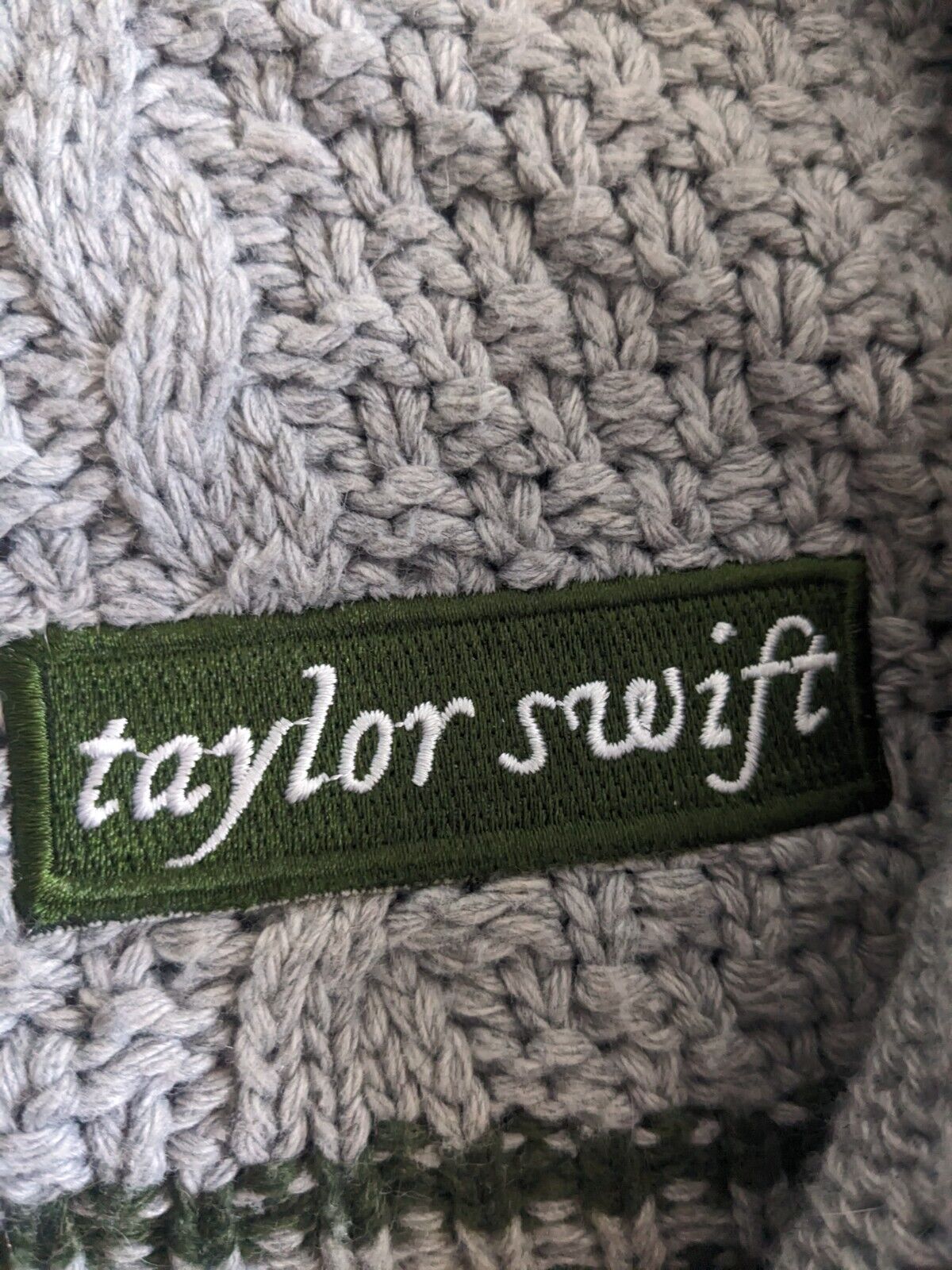 Taylor Swift - Official Grey Green Holiday Cardigan - Folklore Evermore - XL/2XL