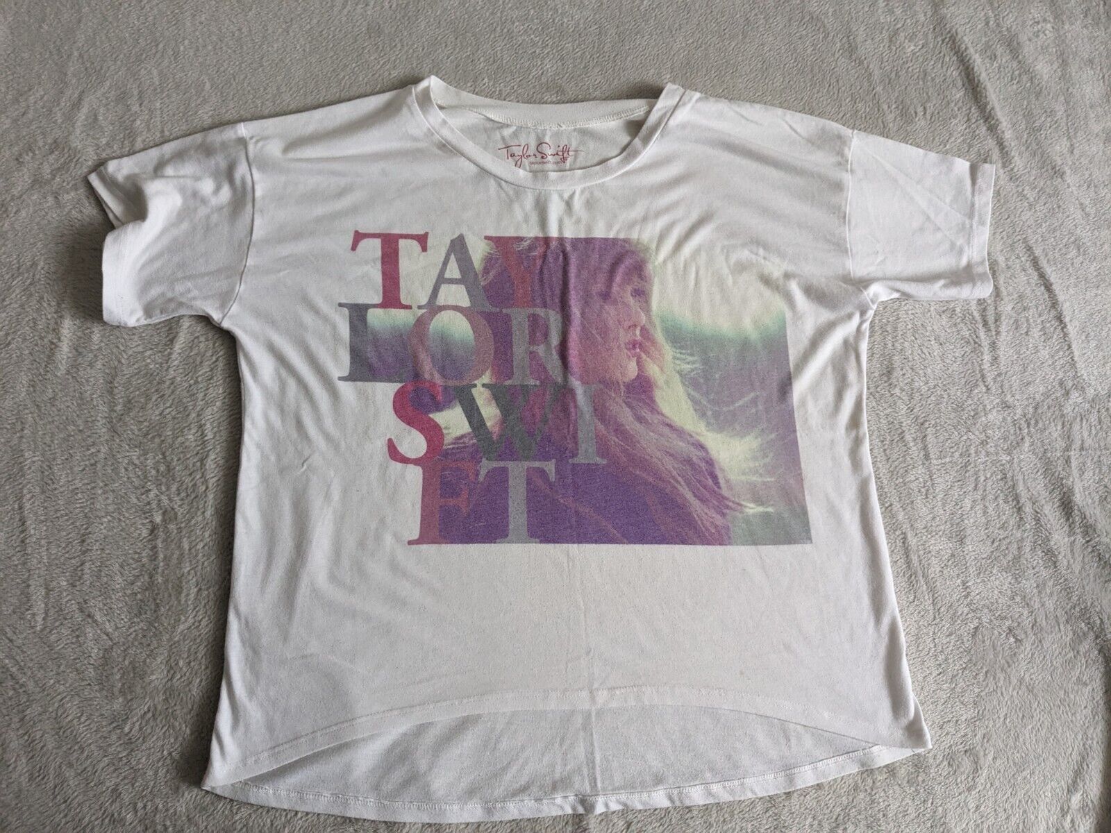 Rare - Taylor Swift - Red Era T-Shirt - Medium