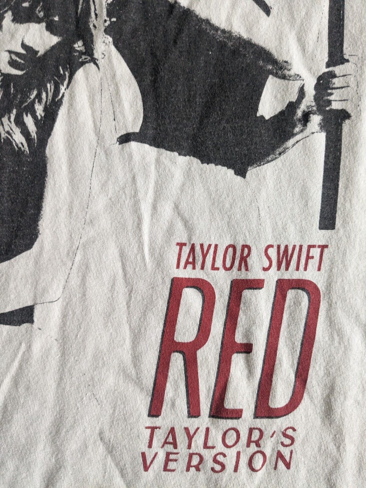 Taylor Swift - Treacherous Red T-Shirt - Distressed - Small