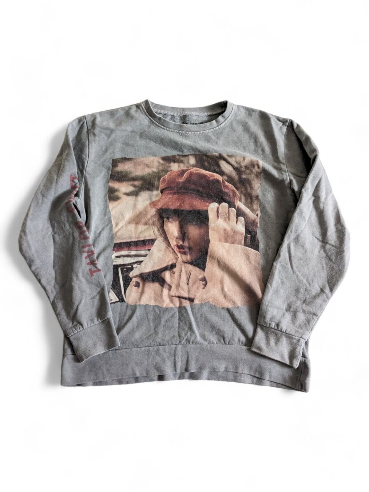 Taylor Swift - Red Album Cover Crewneck - Small