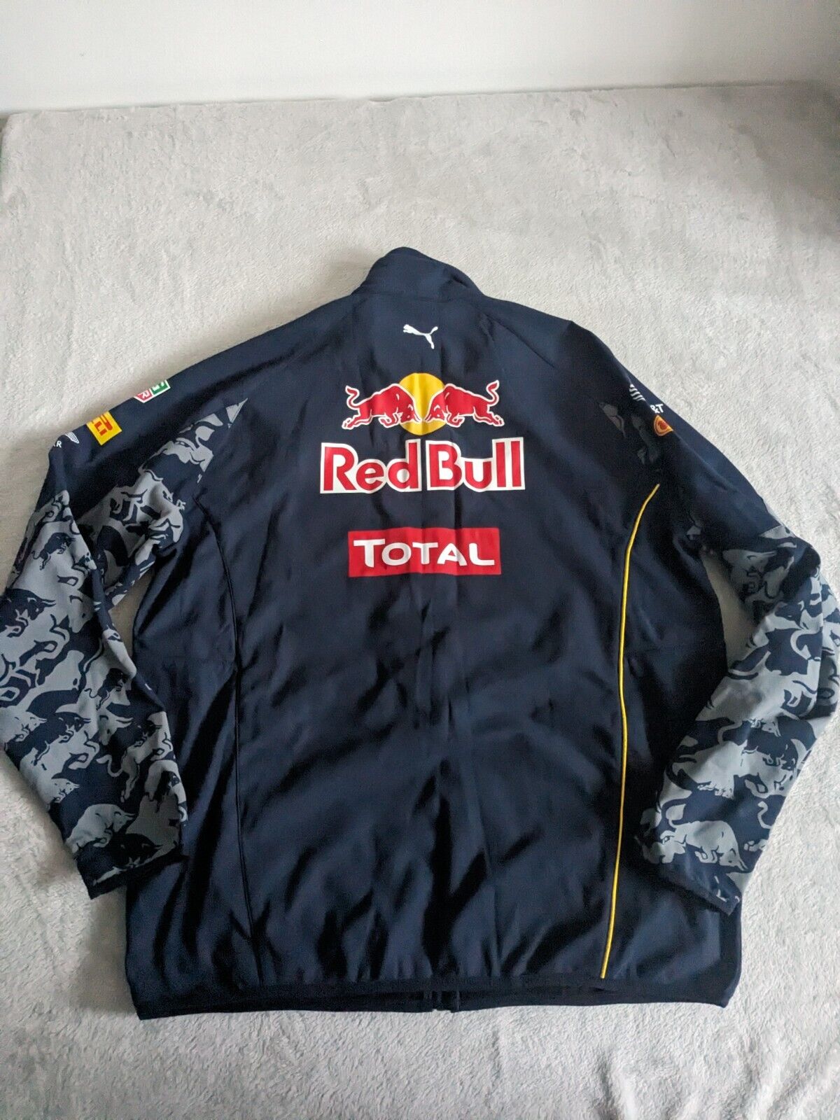 Red Bull Racing F1 - Team Issue Soft Shell Jacket - XL