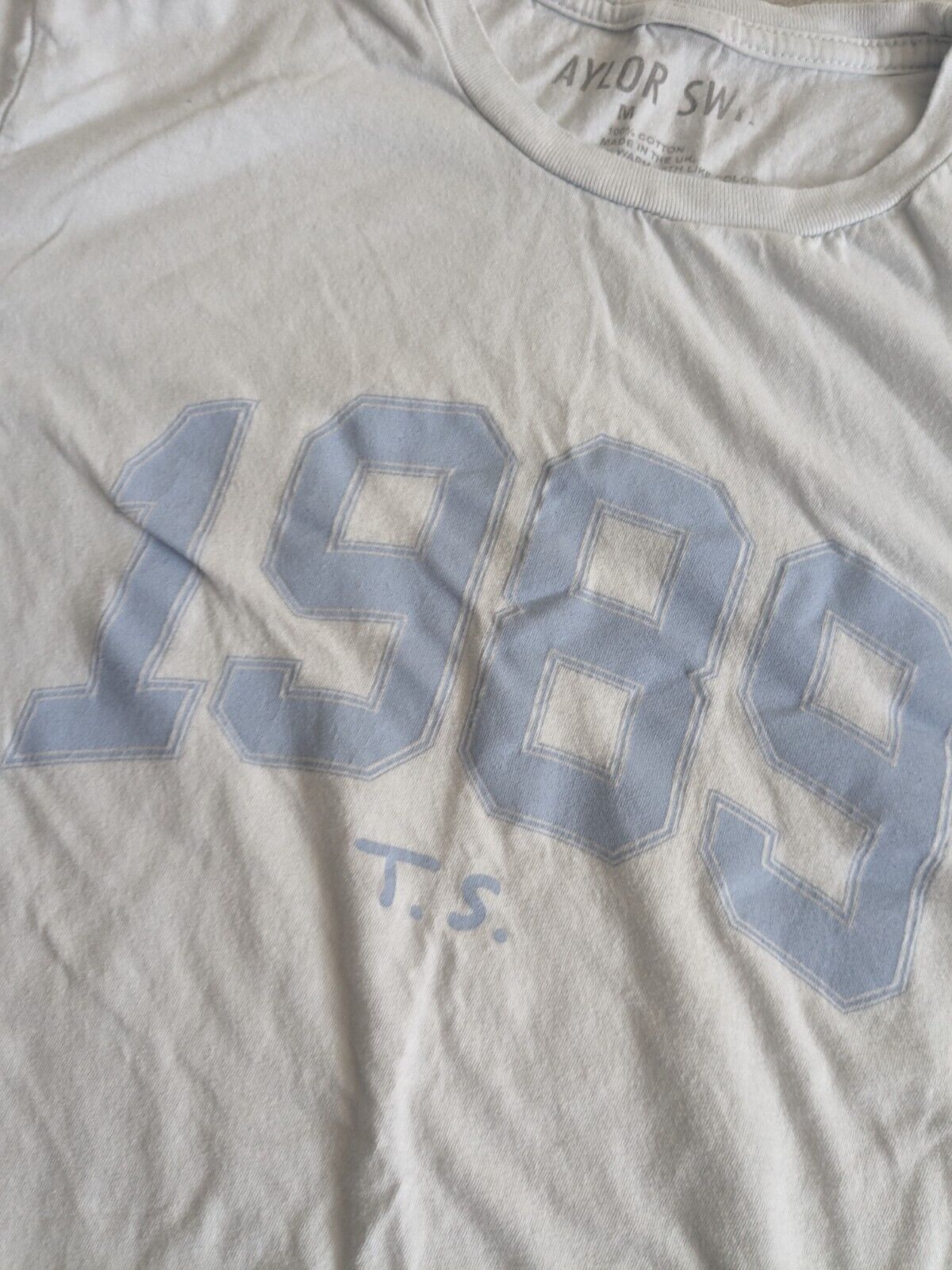 Taylor Swift - 1989 T-Shirt - Medium