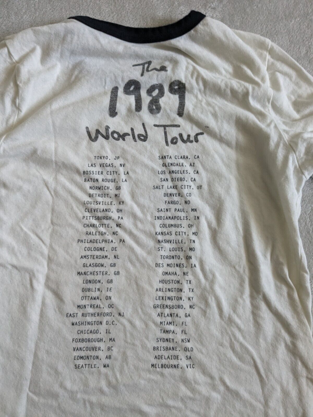 Taylor Swift - 1989 Tour T-Shirt - Small