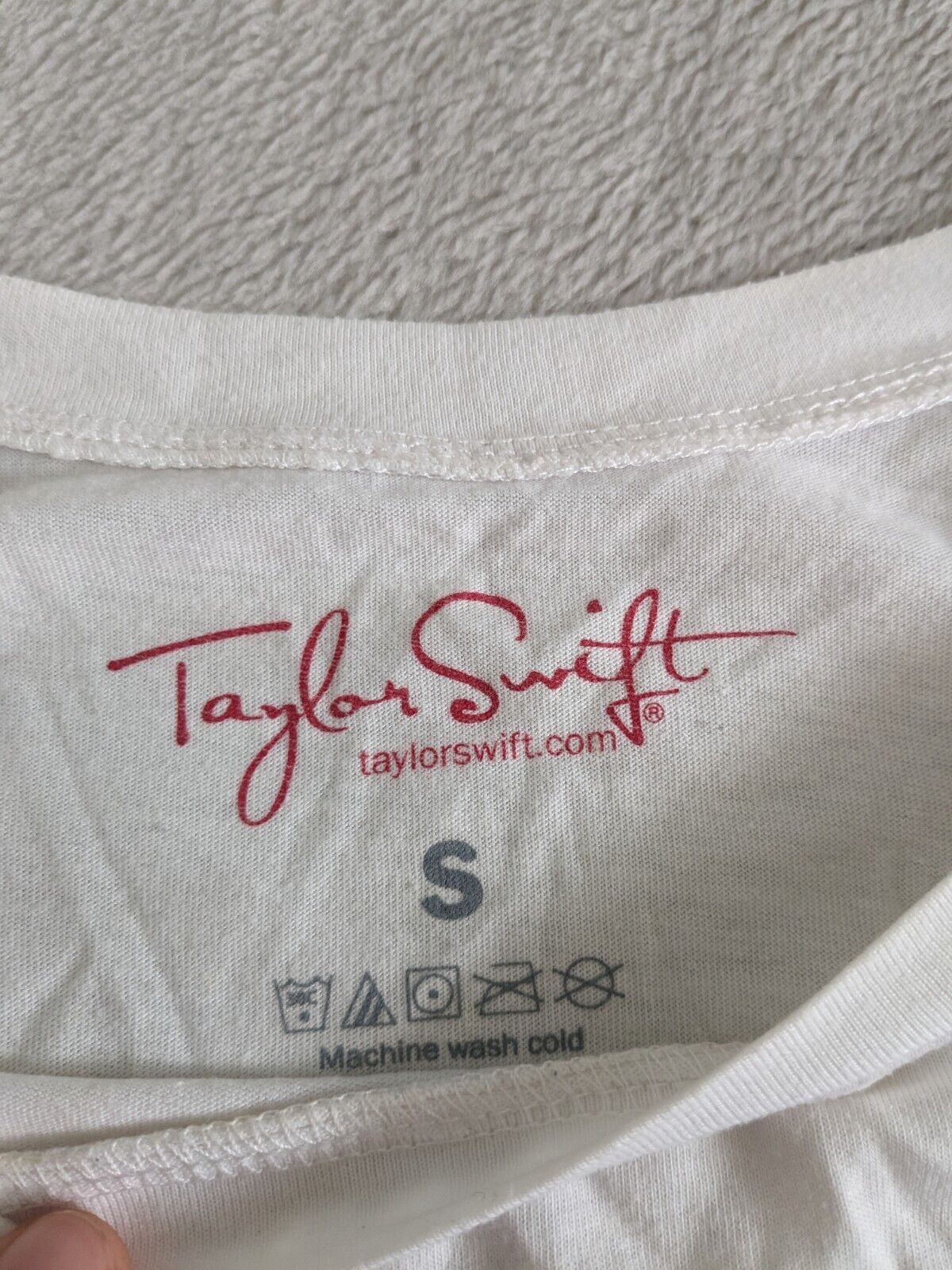 Taylor Swift - Red T-Shirt - Small