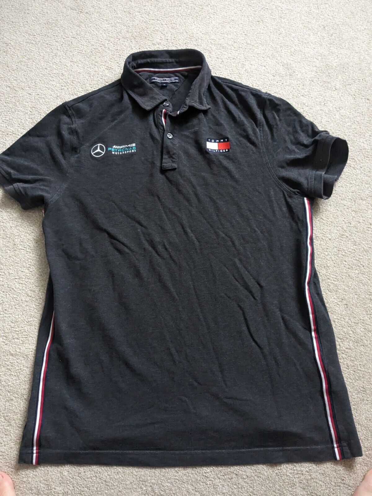 MERCEDES AMG PETRONAS F1 TEAM ISSUE FACTORY POLO SHIRT MEDIUM TOMMY HILFIGER